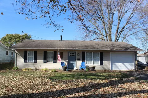 641 Seneca Dr, Newark, OH 43055