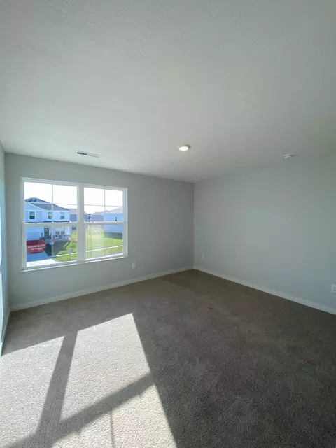 4362 Holstein Dr, Obetz, OH 43207