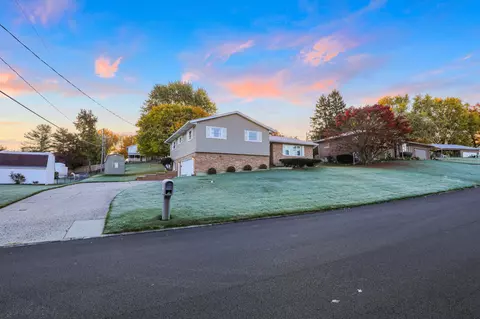 564 Suncrest Dr, Springfield, OH 45503