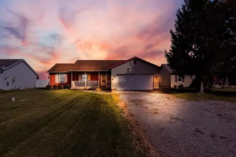318 Dakins Chapel Rd, Sabina, OH 45169
