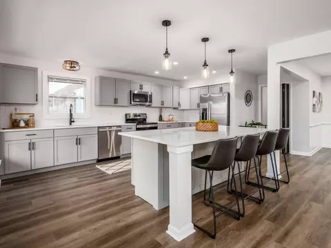 960 Summit Dr, Mount Vernon, OH 43050