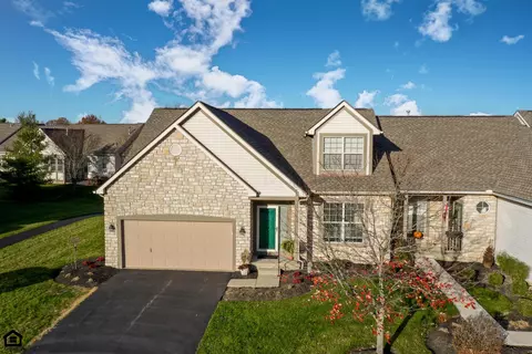 198 Pebble Creek Dr, Pataskala, OH 43062