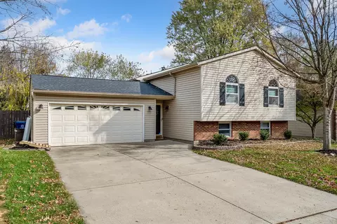 8256 Big Horn Ct, Powell, OH 43065