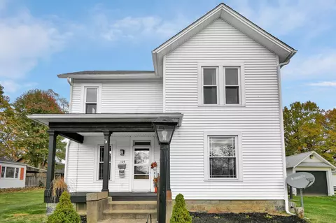 109 High St, Pleasantville, OH 43148