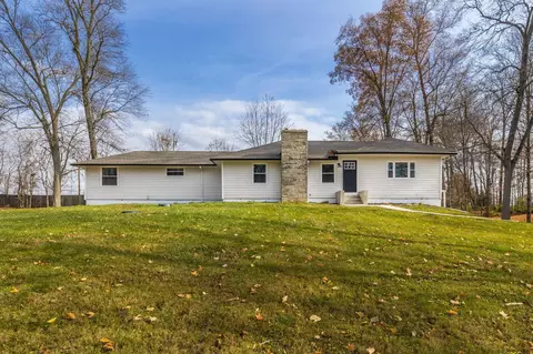 996 River Rd, Ostrander, OH 43061