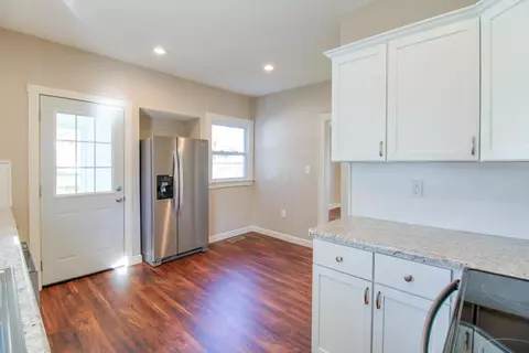 296 E Walnut St, Marion, OH 43302 photo 10