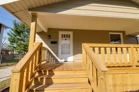 296 E Walnut St, Marion, OH 43302 photo 3
