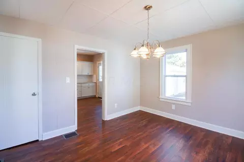 296 E Walnut St, Marion, OH 43302 photo 7