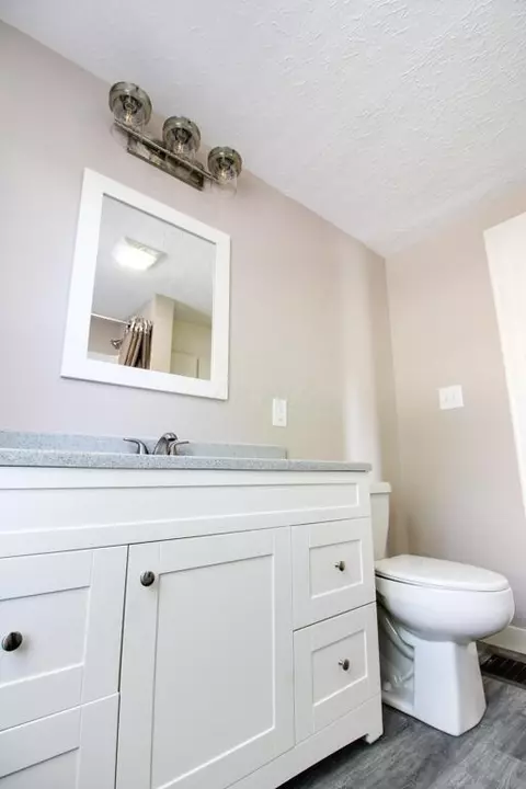 296 E Walnut St, Marion, OH 43302 photo 16