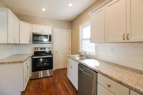 296 E Walnut St, Marion, OH 43302 photo 9