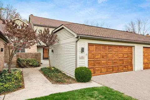 1158 Strathaven Dr N, Worthington, OH 43085