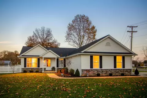 21 Mohican Dr, Fredericktown, OH 43019