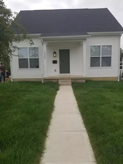 1229 Duxberry Ave, Columbus, OH 43211