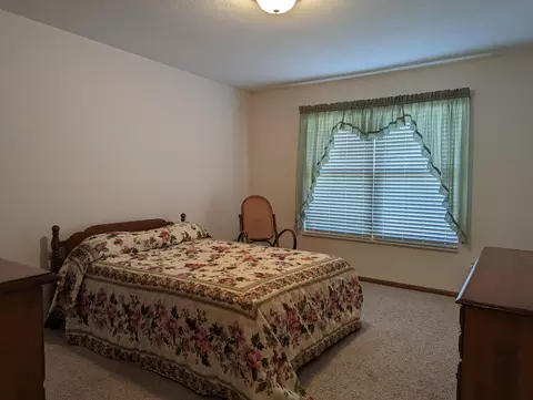 270 Hampton Trl, Springfield, OH 45502 photo 18