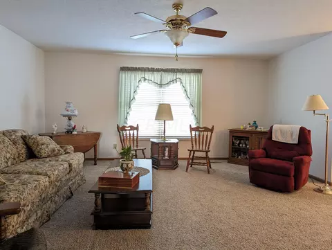 270 Hampton Trl, Springfield, OH 45502 photo 13
