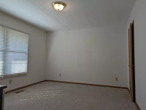 270 Hampton Trl, Springfield, OH 45502 photo 17
