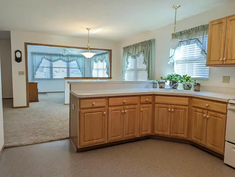 270 Hampton Trl, Springfield, OH 45502 photo 11
