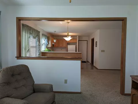 270 Hampton Trl, Springfield, OH 45502 photo 4