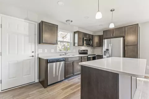 658 E 3rd Ave, Columbus, OH 43201 photo 4