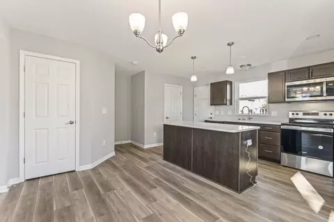 658 E 3rd Ave, Columbus, OH 43201 photo 6