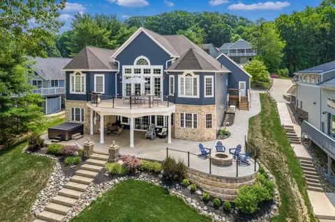 505 Grand Ridge Dr, Howard, OH 43028