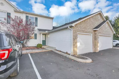 6820 Axtel Dr #22D, Canal Winchester, OH 43110