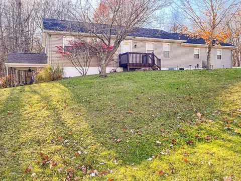 802 Crestrose Cir, Howard, OH 43028 photo 2