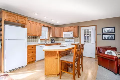 802 Crestrose Cir, Howard, OH 43028 photo 16