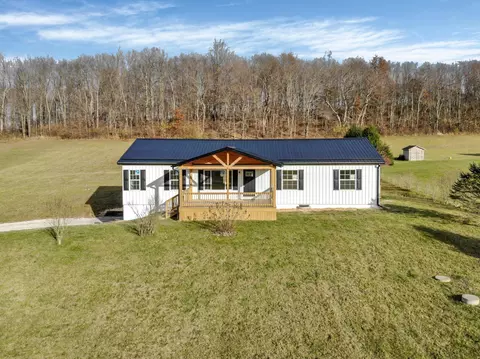8900 Licking Valley Rd, Frazeysburg, OH 43822