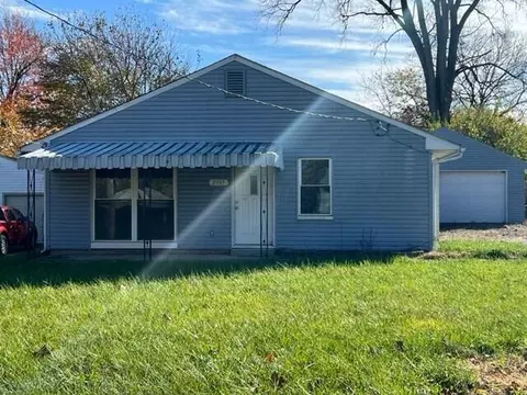 2889 El Paso Dr, Columbus, OH 43204