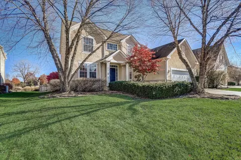 7728 Park Bend Dr, Westerville, OH 43082