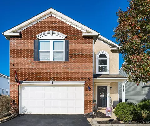 2969 Sussex Place Dr, Grove City, OH 43123