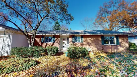 516 E Schreyer Pl, Columbus, OH 43214