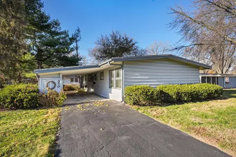 370 Gary Lee Dr, Gahanna, OH 43230