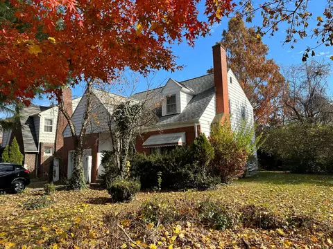 272 Sherborne Dr, Columbus, OH 43219