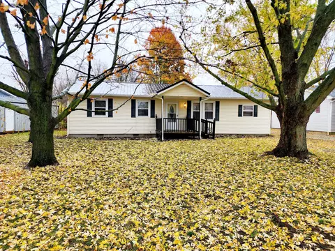121 Woodsview Ct, Jeffersonville, OH 43128