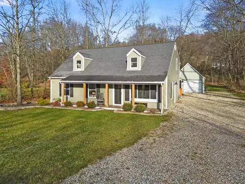 370 Valleyridge Dr, Howard, OH 43028