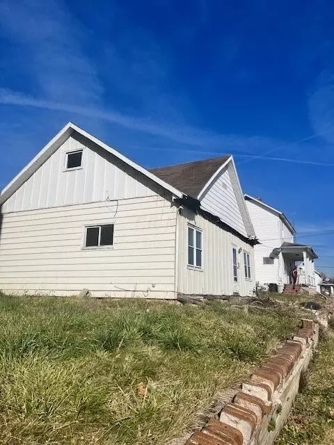 331 Walnut St, Shawnee, OH 43782