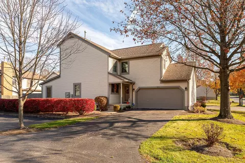 976 Pinewood Ln, Gahanna, OH 43230