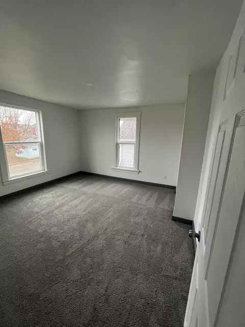 219 Walnut St, Circleville, OH 43113 photo 13