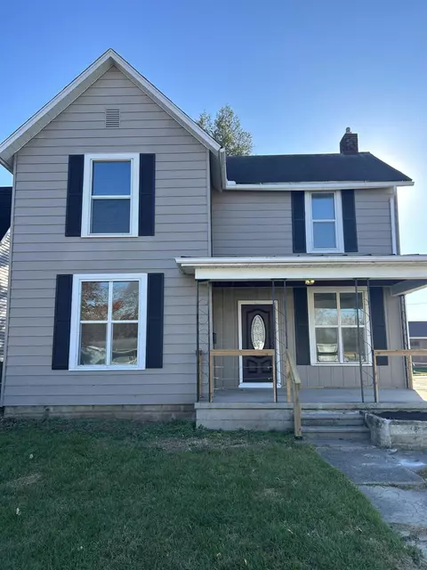 219 Walnut St, Circleville, OH 43113