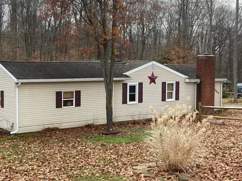 20890 Newcastle Rd, Gambier, OH 43022