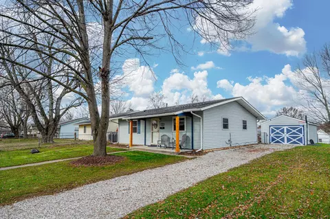 194 Meadow Ln, Johnstown, OH 43031