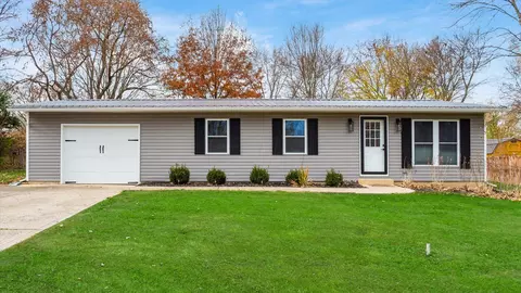 6564 Putnam Dr, Circleville, OH 43113