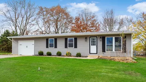6564 Putnam Dr, Circleville, OH 43113 photo 4