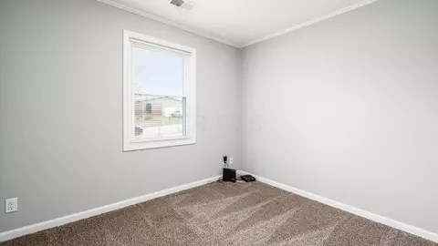 6564 Putnam Dr, Circleville, OH 43113 photo 13