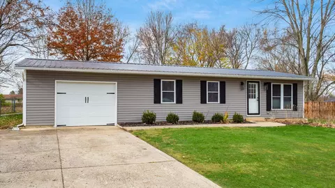 6564 Putnam Dr, Circleville, OH 43113 photo 3