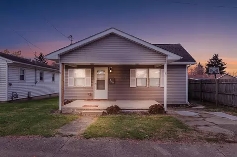 121 Fairview Blvd, Circleville, OH 43113