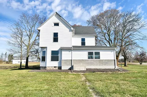 36 N Main St, Jeffersonville, OH 43128