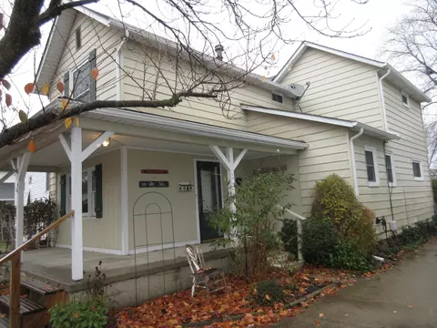 64 N Williams St, Newark, OH 43055